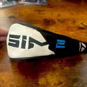 Sim2 wood head cover